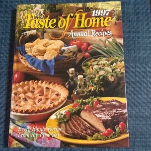 Taste of Home Annual Recipes: 1997 Edition
